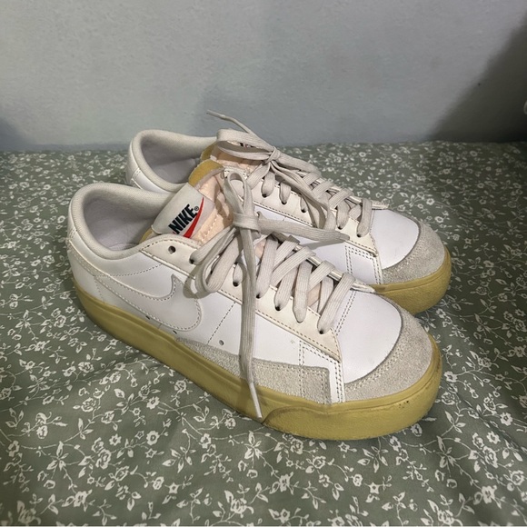 Nike Blazer Low Platform White/Lemon Wash size 7 - Picture 6 of 7